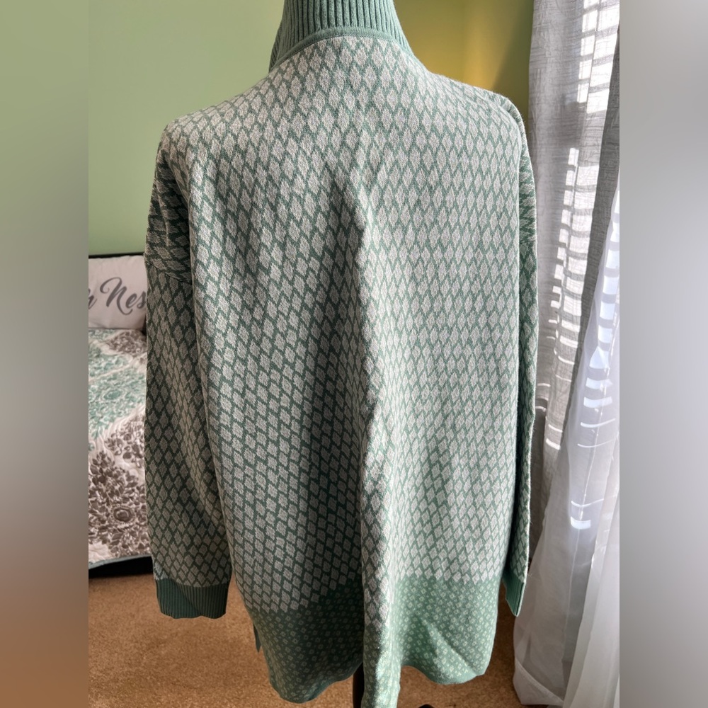 Cardigan - Picture 2 of 5